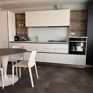 https://ferrarin-thiene.hotelinveneto.com